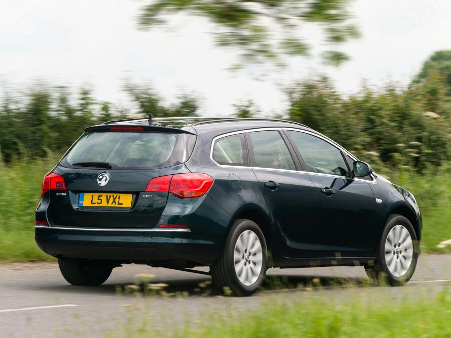  Vauxhall Astra Sports Tourer 2012 года  (фото 9 из 22)